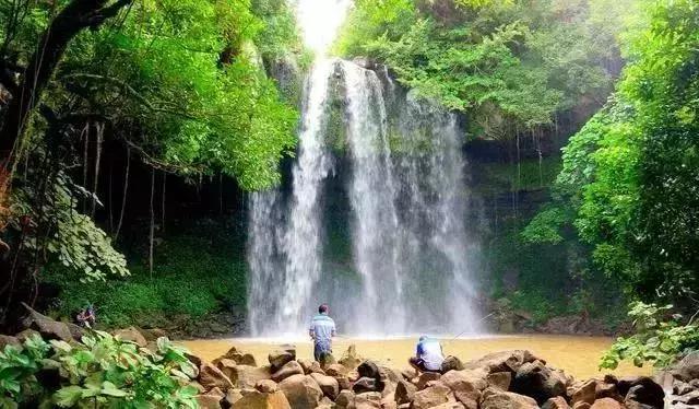 海南白石溪瀑布在哪里,海南白沙罗帅村瀑布