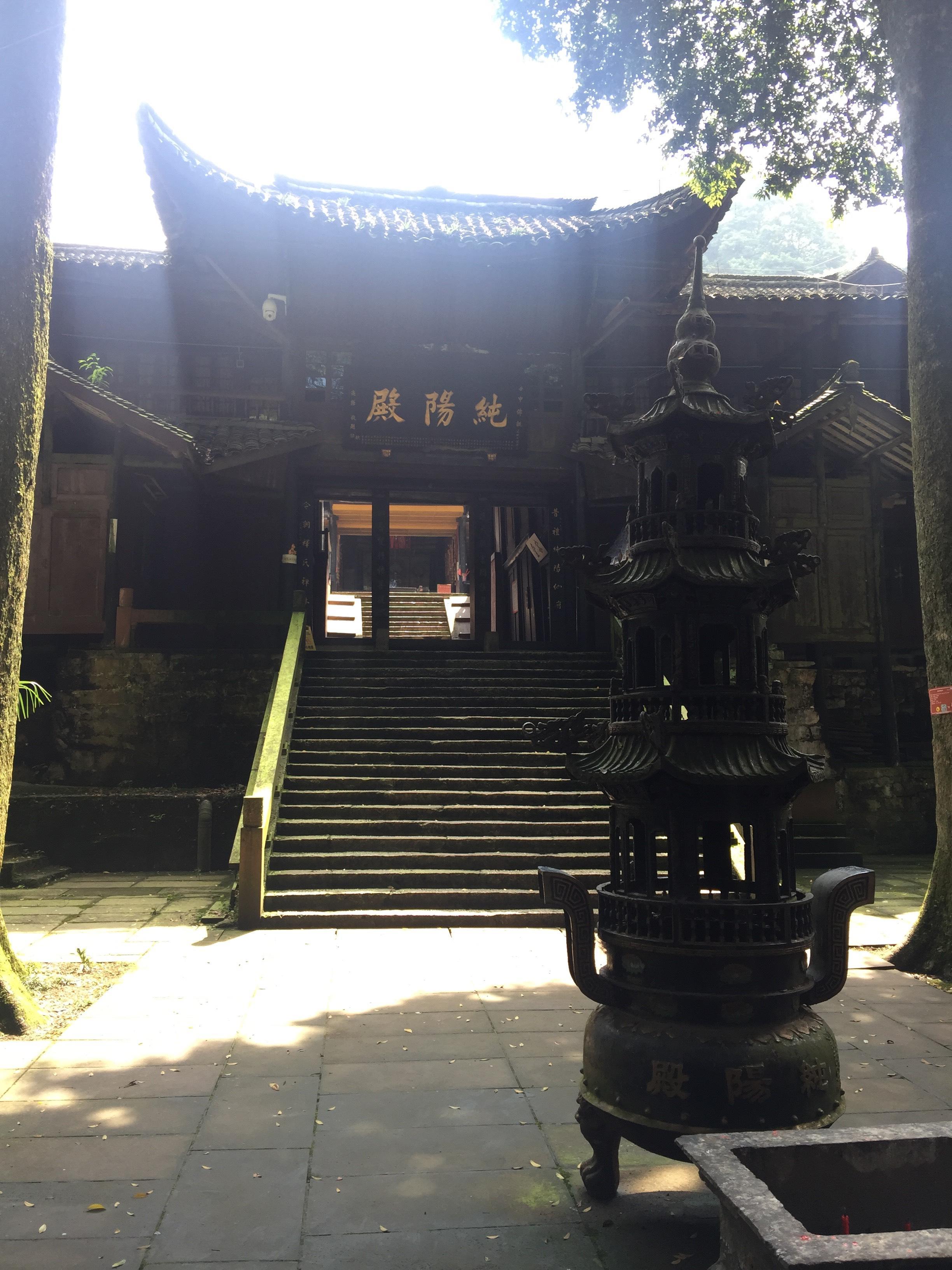 峨眉山登顶佛像,峨眉山登顶记完整版