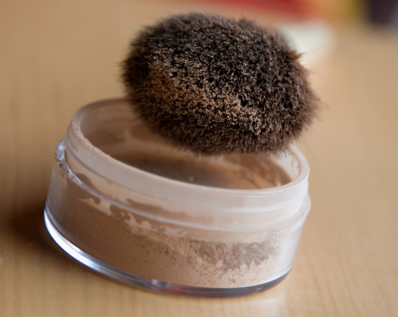 踏青创意妆容,打造夏日冰清玉洁妆