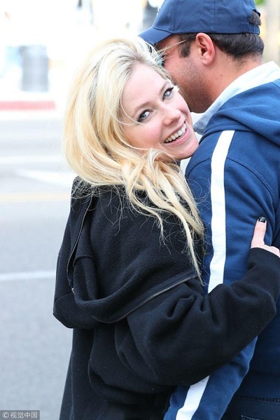 25岁离婚净身出户,32岁离婚净身出户无分文怎么办