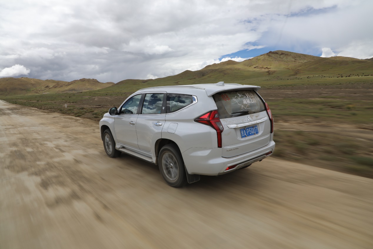 全地形越野车极限越野,全地形三菱帕杰罗