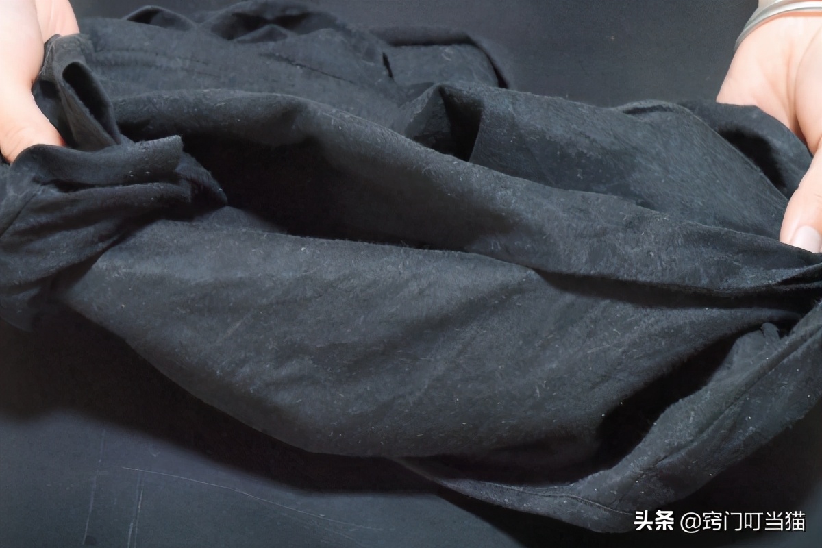 一招拯救发黄的衣服,浅色衣服恢复鲜亮的方法