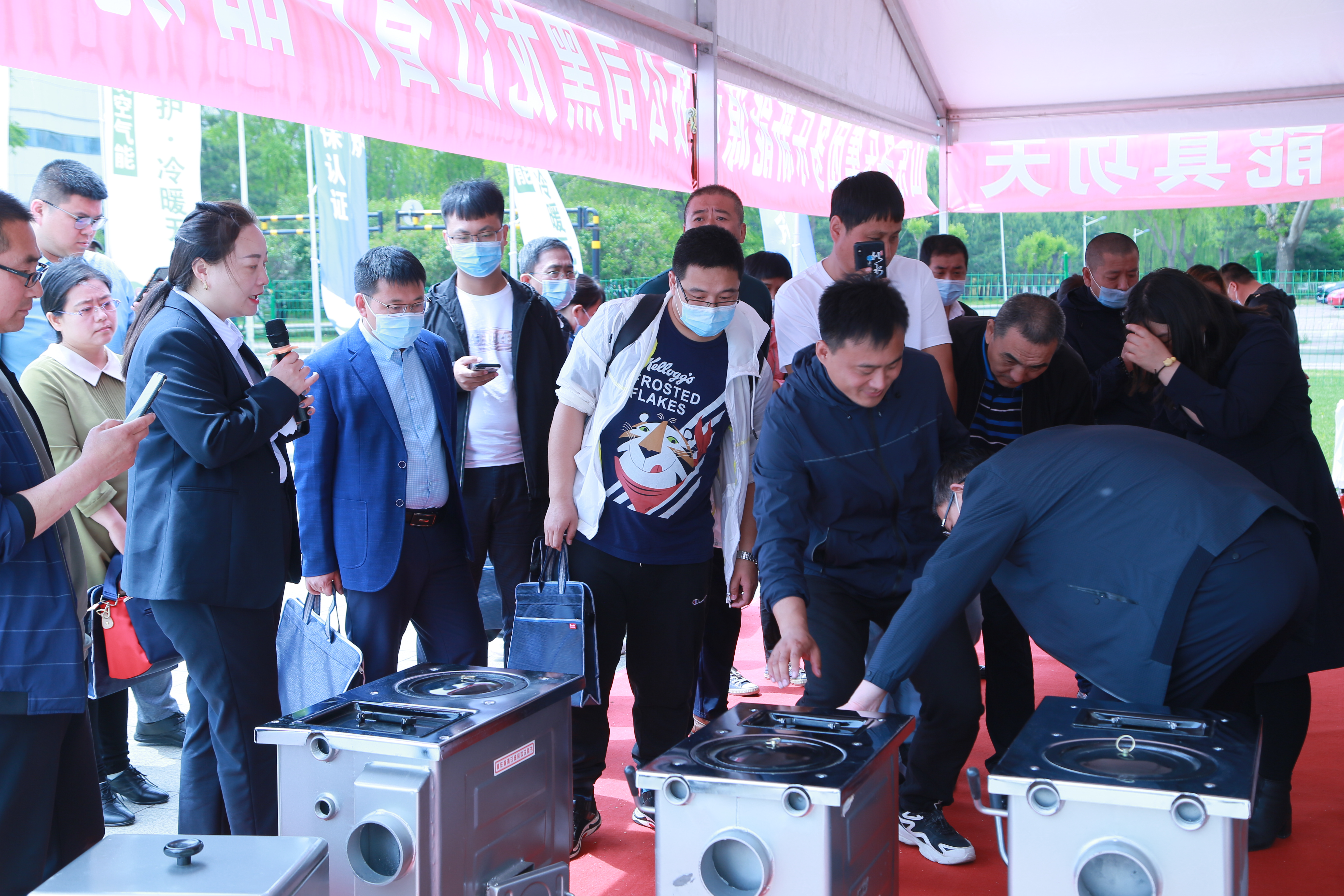 山东多乐采暖炉带暖气片,山东多乐家用采暖锅炉价格