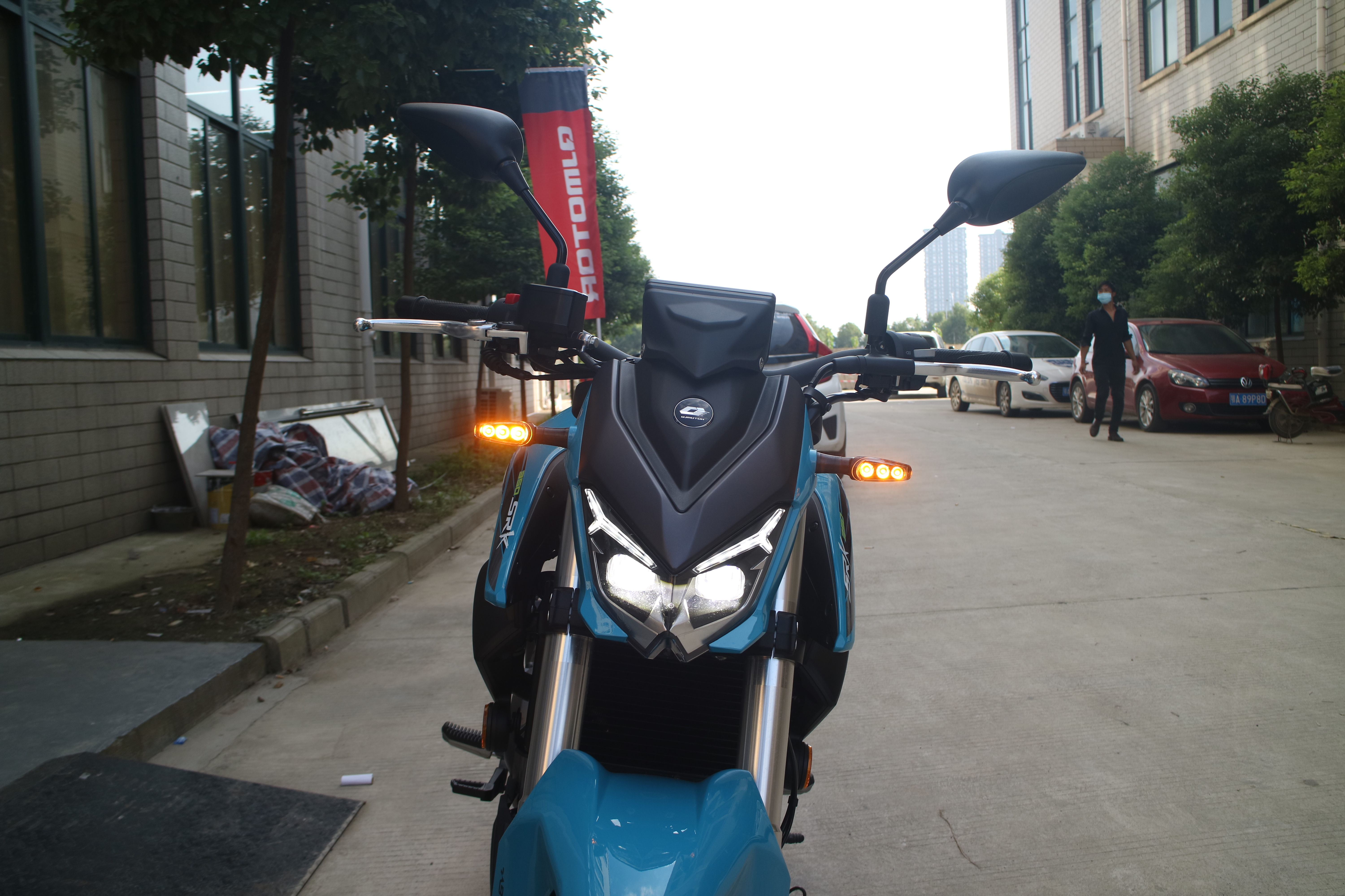 试驾奔达350,追350车测评