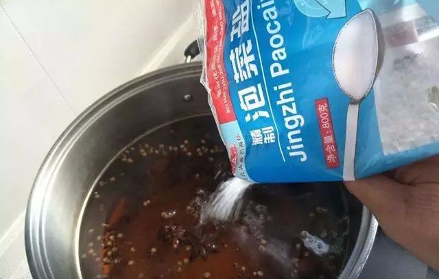 腌鸡蛋制作简单方法视频,腌鸡蛋的做法简单又好吃