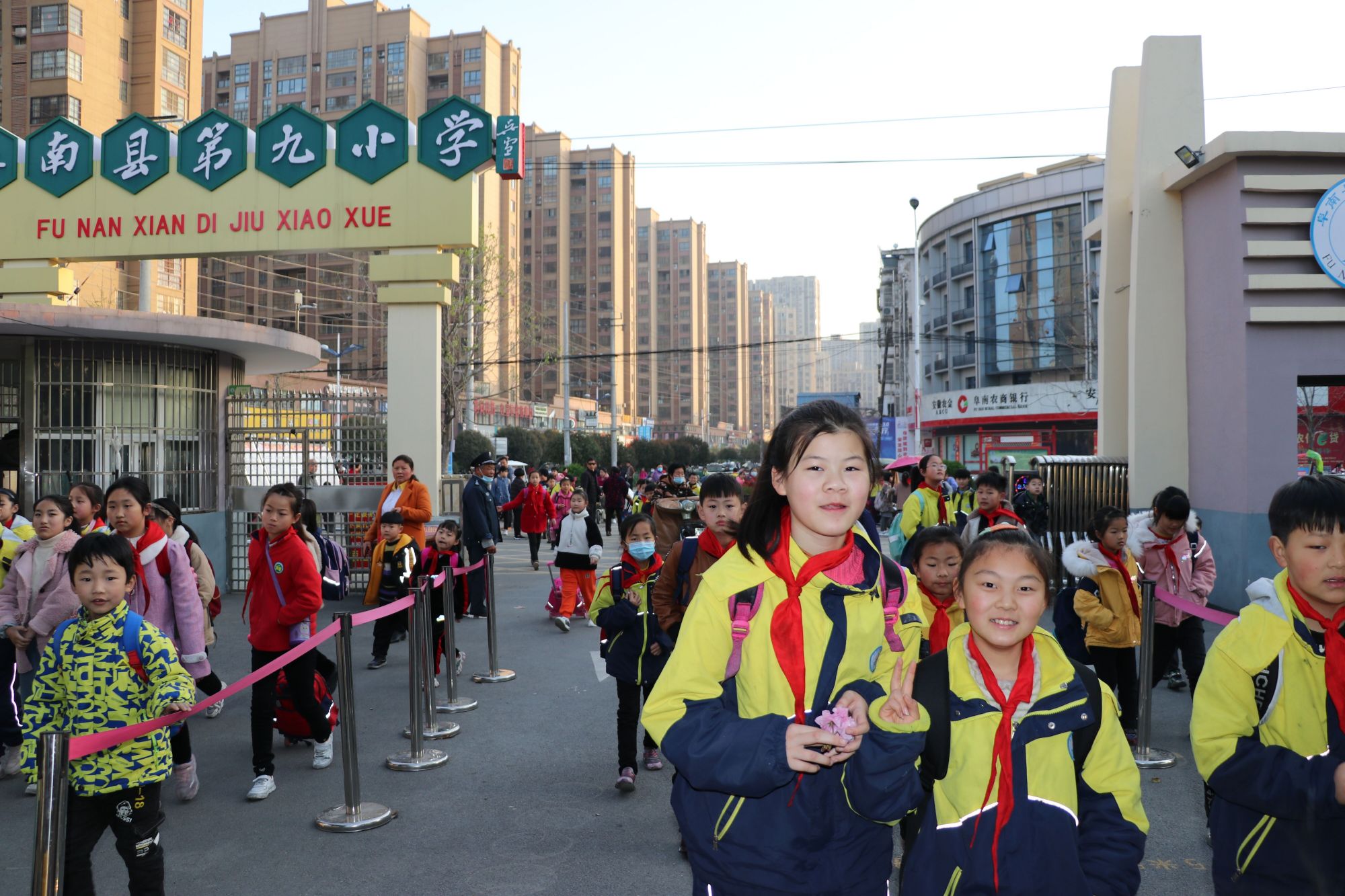 阜南9岁小孩,阜南第九小学校的视频