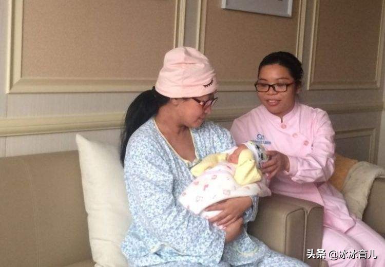 孩子断奶后仍想摸乳房、吸吮乳头，宝妈们知道这是为什么吗？