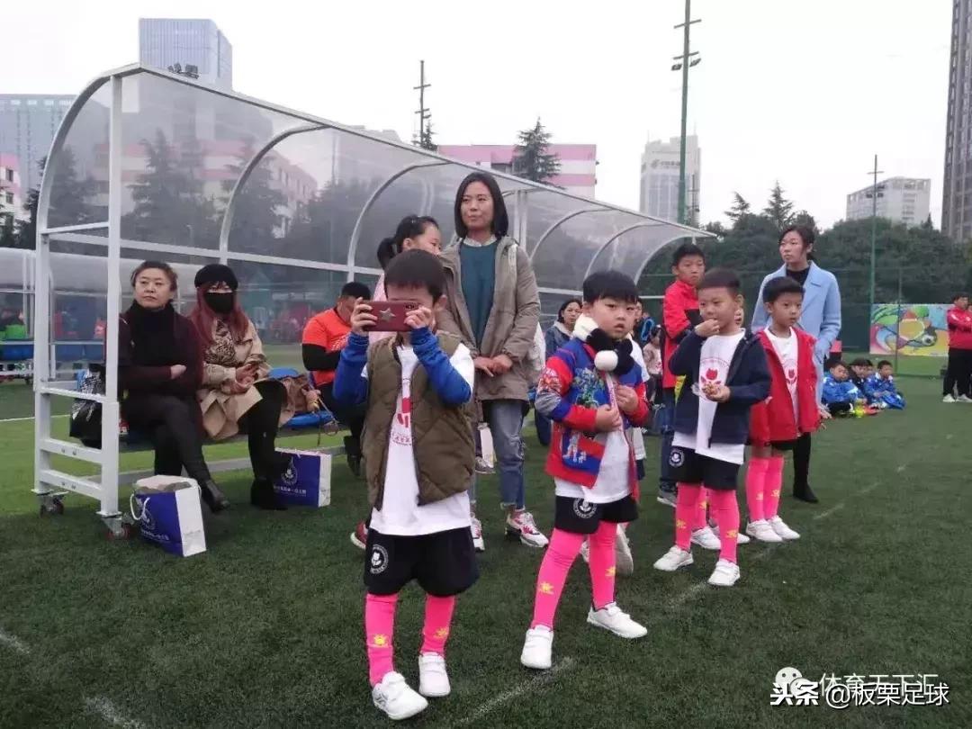 当球童的一天,当足球球童