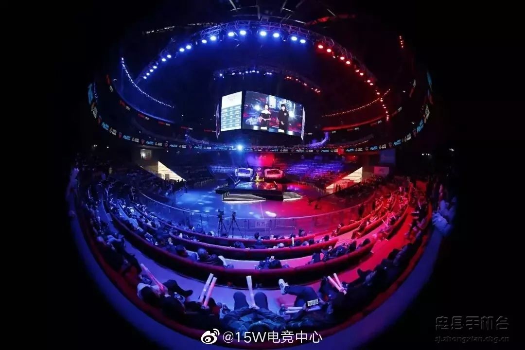 来点儿新闻,c罗发一条ins能赚多少钱