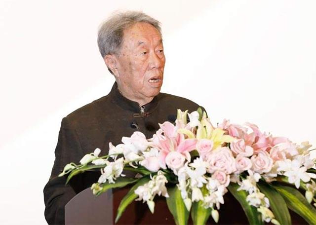 王蒙受欢迎的原因,王蒙为何有着如此超长的青春期