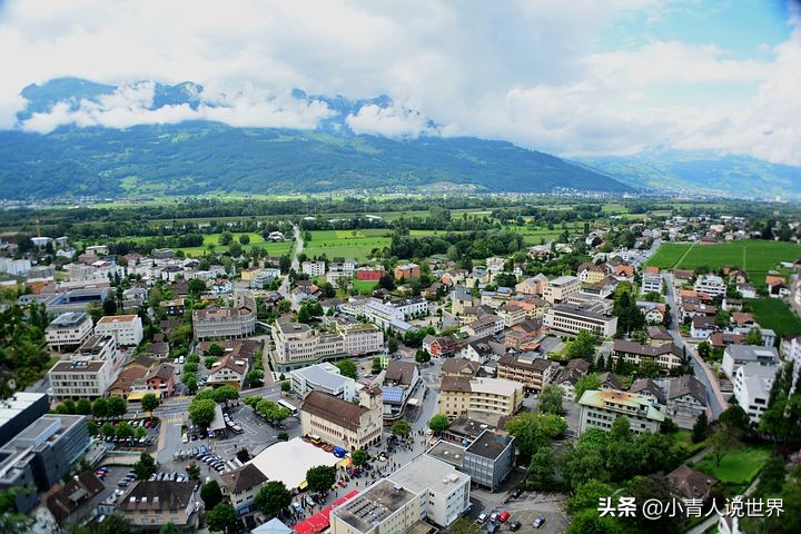 不同的季节来同一个地方,不同的季节去新疆
