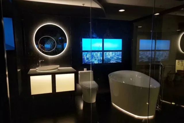 一位女士因追求而执着，因科勒而精彩！