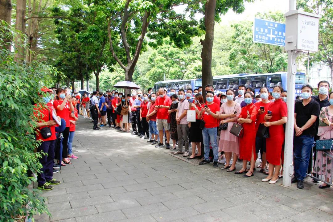 萌娃、萌宠纷纷抢镜!今年高考作文,深圳学生躺赢?