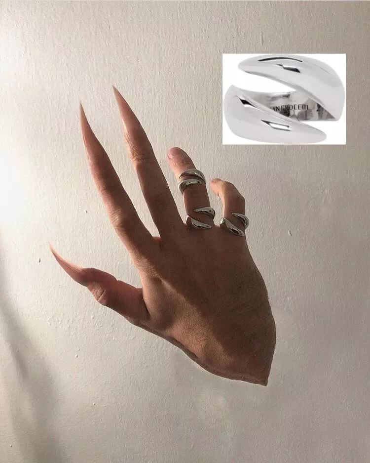 比起Ambush处了什么“对象”,我更关心这些小众配饰品牌何时上新