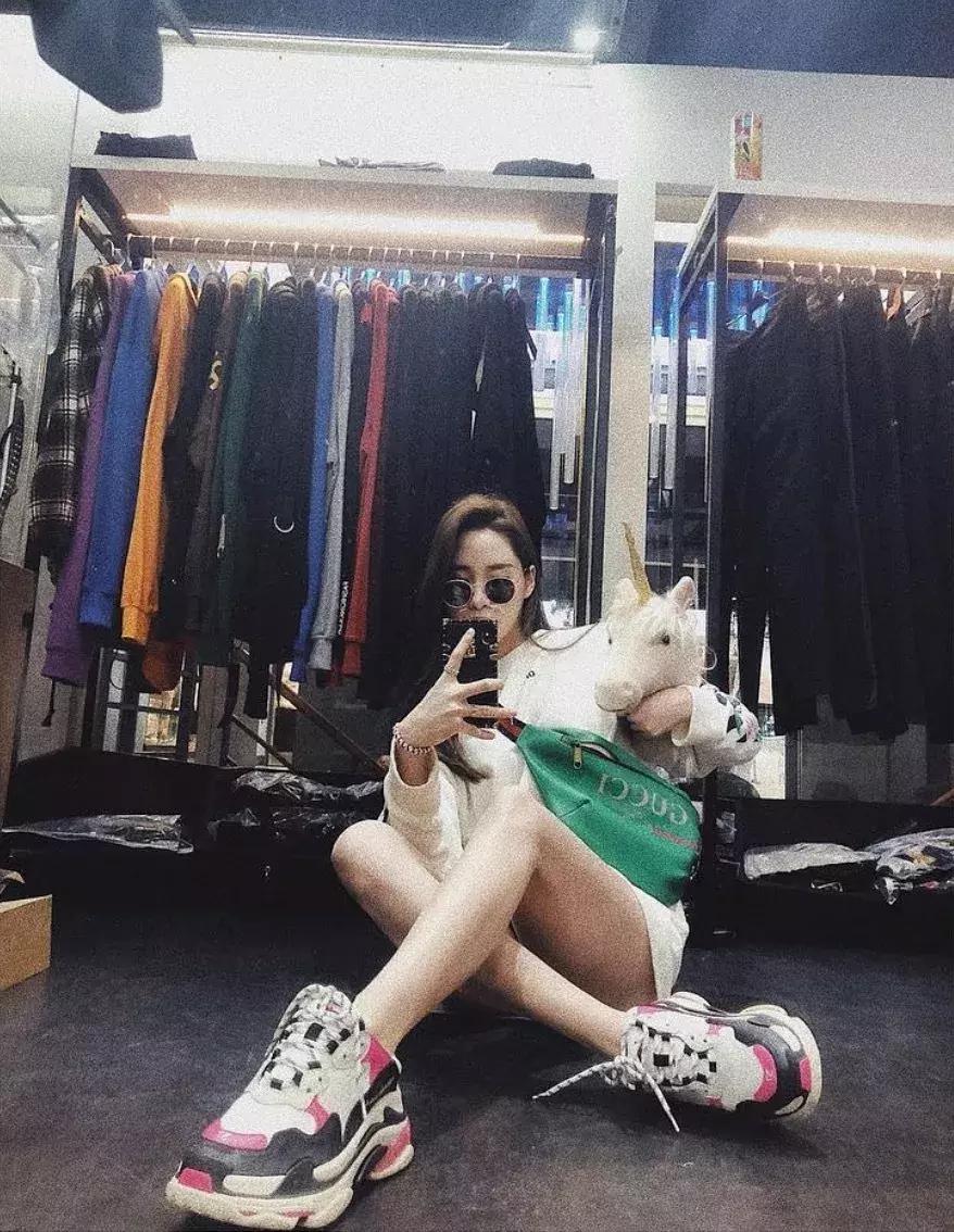 欧阳娜娜三姐妹颜值相差,欧阳娜娜三姐妹年龄从大到小