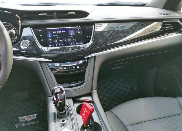 鏂版鍑开鎷夊厠xt6杞︿富鐪熷疄鎰熷彈,鍑开鎷夊厠xt6涓庡笗鏉扮綏