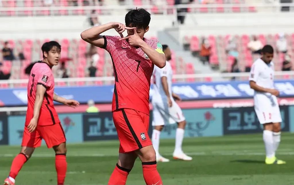 国足0-0黎巴嫩首发阵容,国足遭日本逆转1比2不敌日本