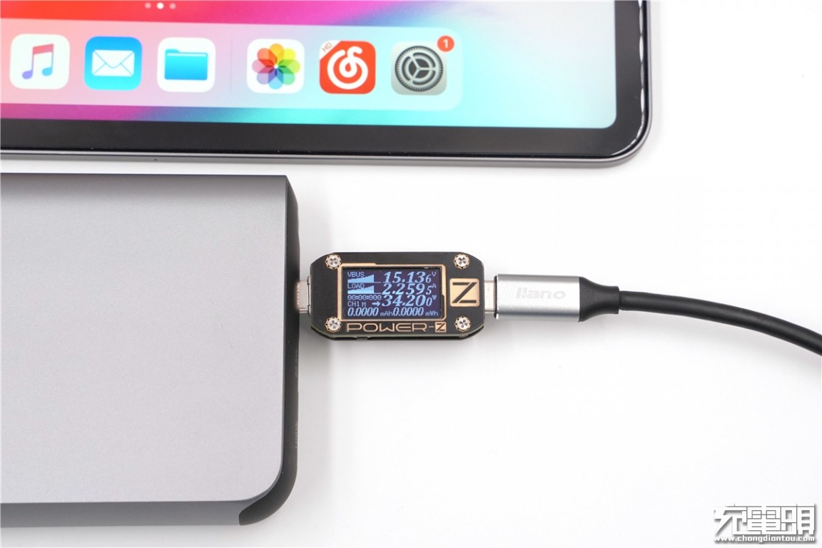 绿巨能22.5瓦充电器,绿巨能18w移动电源评测