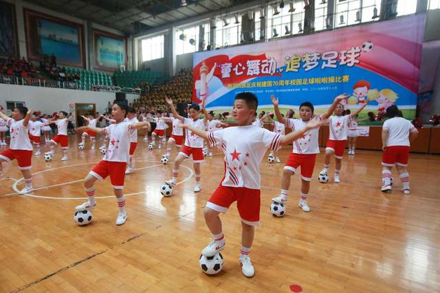 2018校园足球啦啦操,成都足球啦啦操比赛