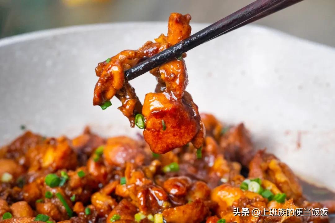 鸡肉如何焖又嫩又好吃,鸡肉不加一滴水直接焖原汁原味