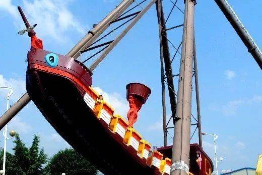 藏于山水间的度假胜地温泉,旅游休闲度假温泉