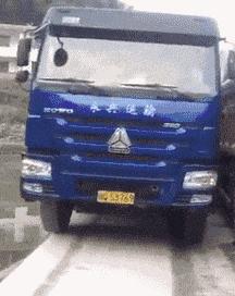 球不是这样踢滴搞笑图片,足球趣图搞笑图片