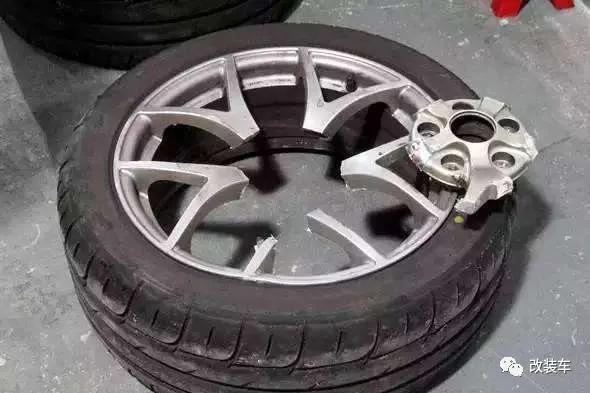 轮毂翻新靠不靠谱,轮毂修复翻新会有原厂的好吗