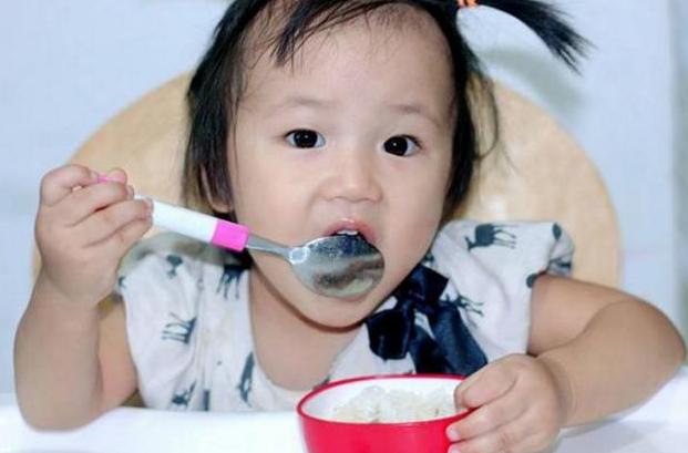 4岁儿童上吐下泻紧急处理,孩子6岁上吐下泻怎么办