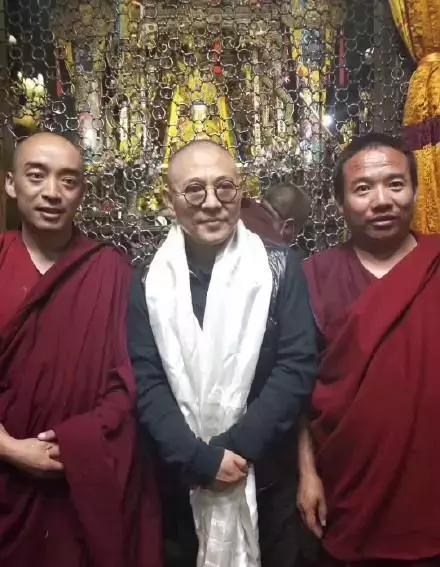 李连杰衰老像80岁老人,李连杰八十岁老态