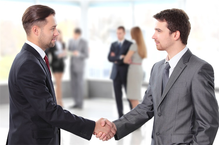 互联网创业赚钱项目是真是假,互联网创业培训赚钱案例