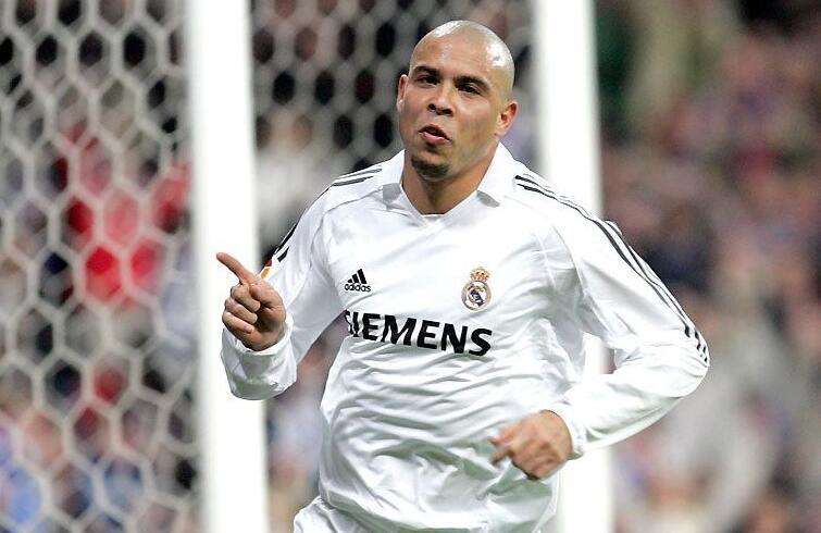 罗纳尔多的初恋,足球初恋罗纳尔迪尼奥