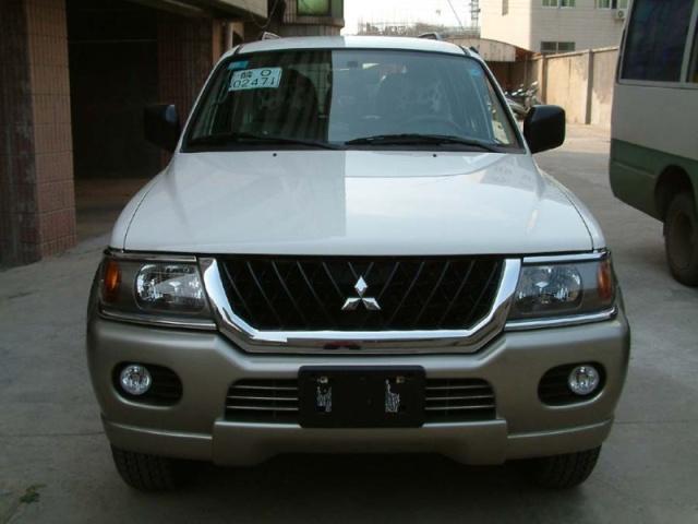 三菱帕杰罗速跑v5,三菱帕杰罗速跑2.4越野车