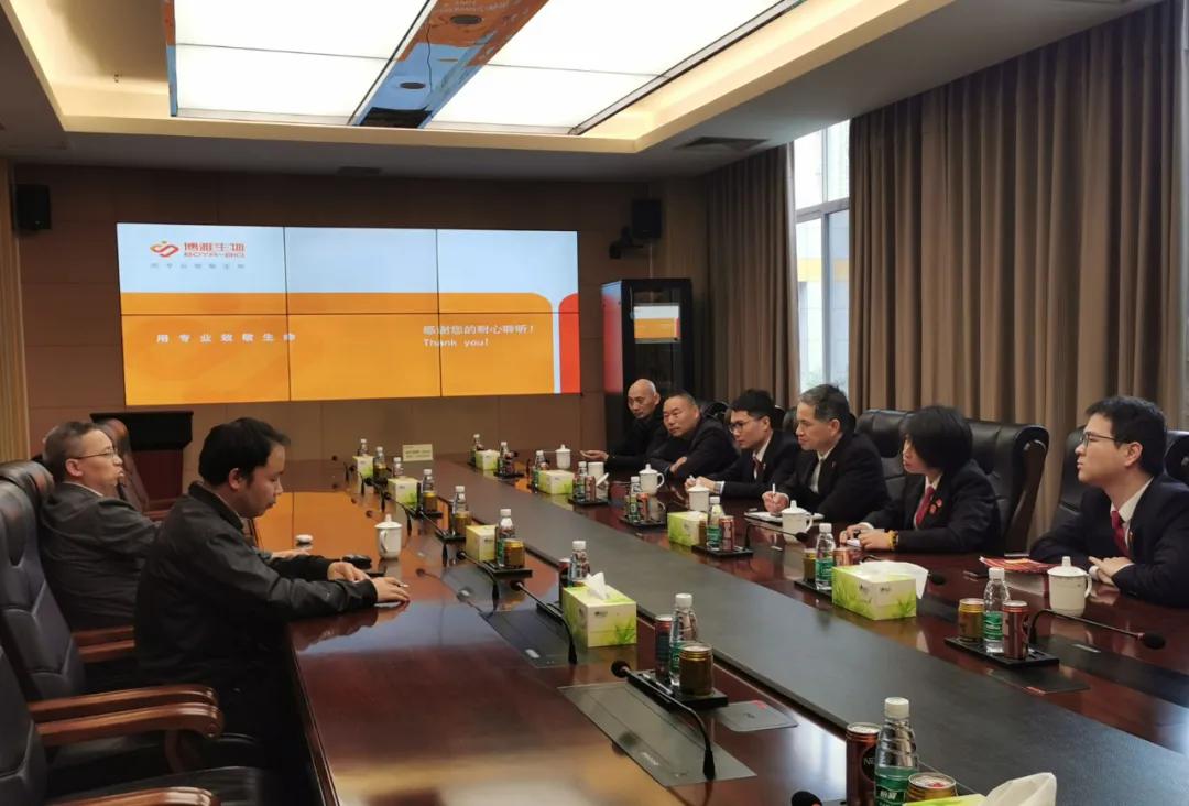 法官服务企业宣传活动,法官进校园进行普法宣传活动