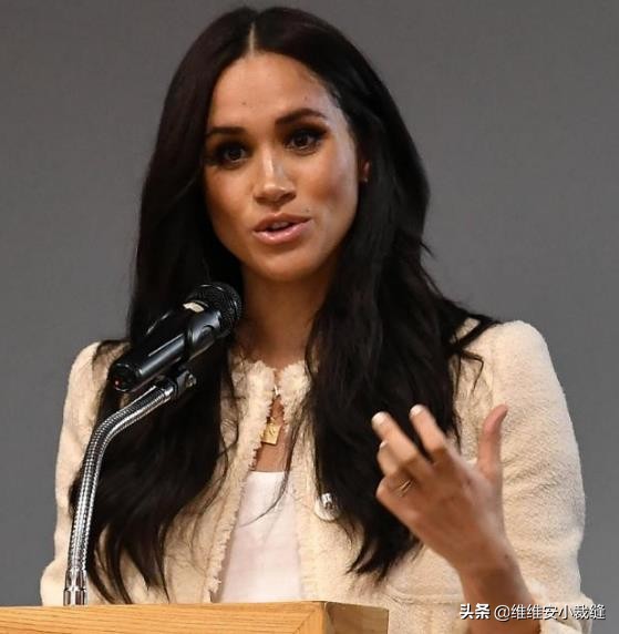 不愧是“带货王妃”梅根，一条“硬币项链”火爆ins，秒变时髦