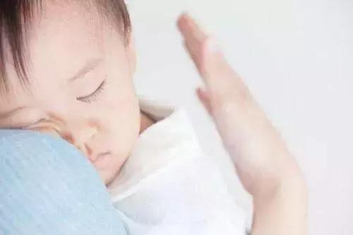 前庭觉在孩子身上的表现,放不下年幼的孩子