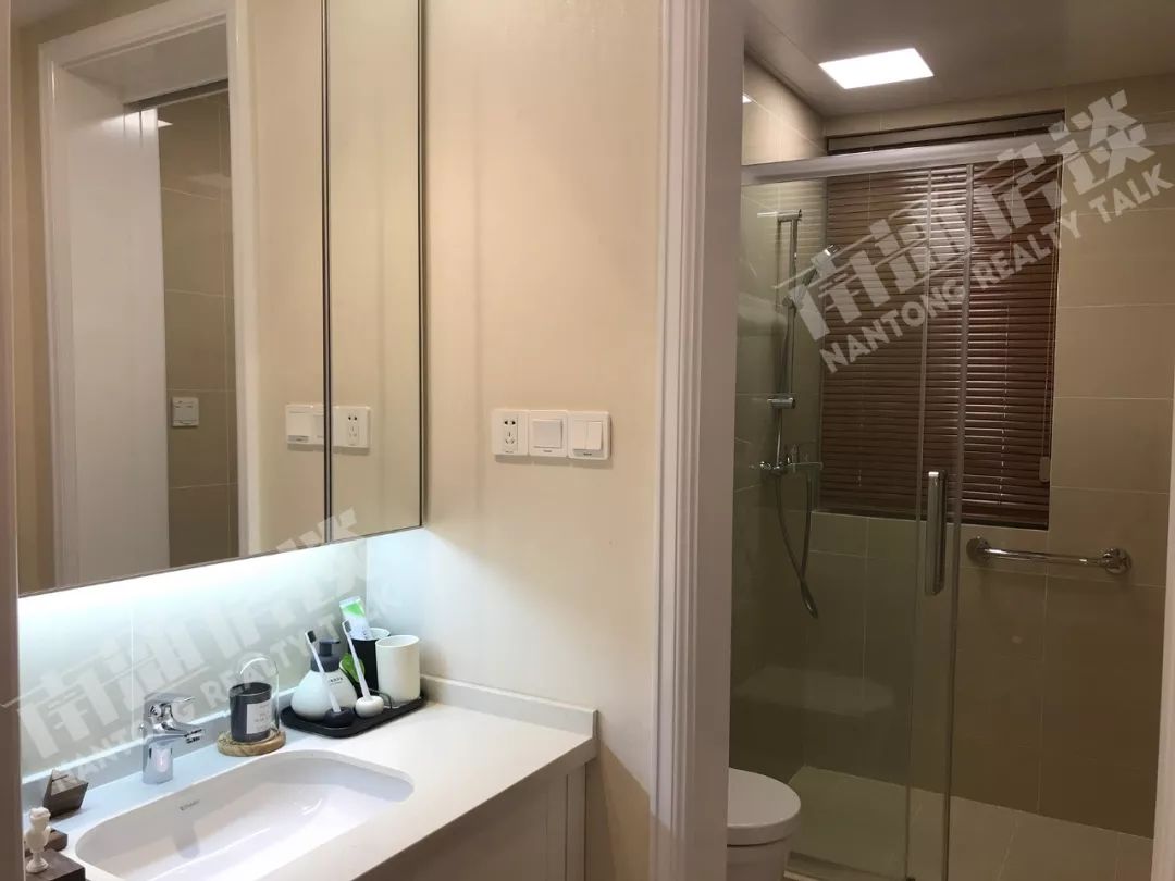 毛坯均价仅1w起的楼盘,高端楼盘与刚需楼盘对比