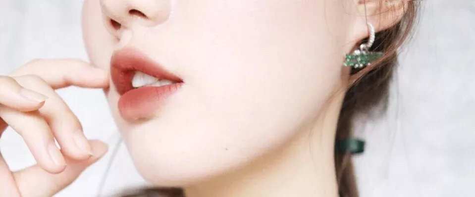 唇釉秋冬显白百搭,超显白3支绝美平价唇釉