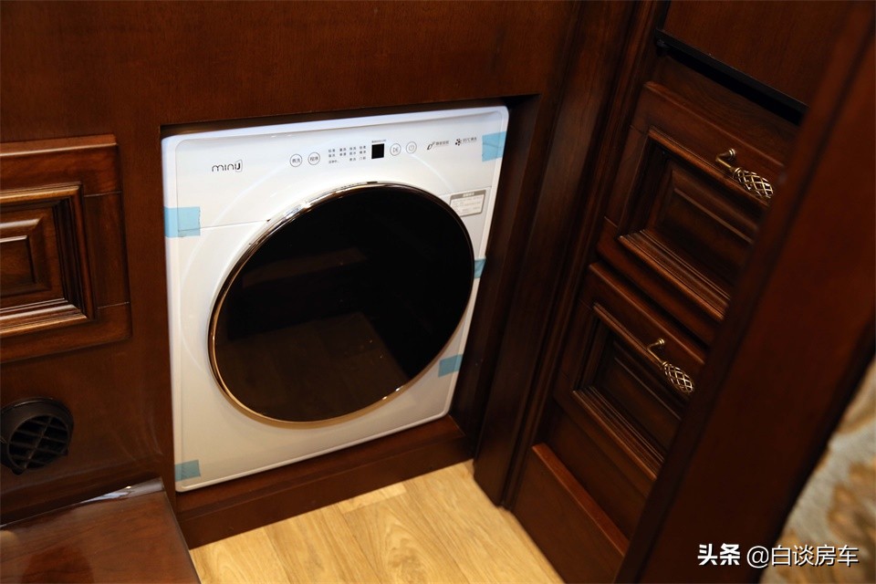 依维柯8at房车驾驶体验,最便宜依维柯8at房车