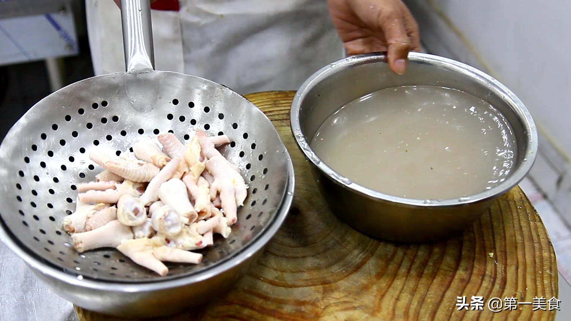 大厨教你怎样做泡椒鸡爪,大厨教你怎么做泡椒鸡爪