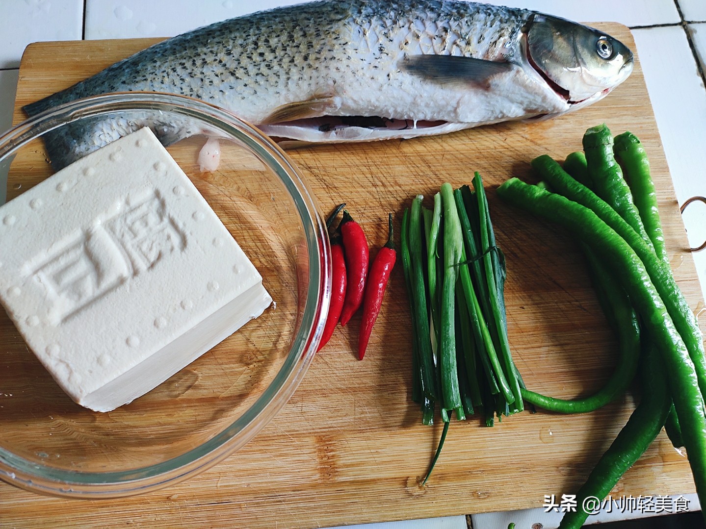 食材仅20块钱的“香辣豆腐鱼”，2倍的蛋白质，减肥也能吃过瘾