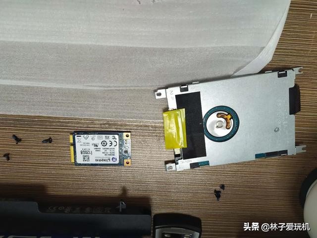 笔记本电脑键盘掉了一个键怎么装,笔记本电脑键盘鼠标失灵怎么解决