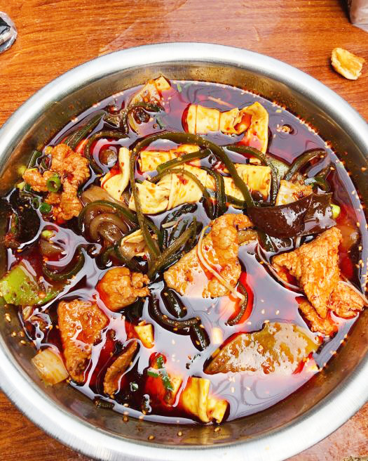 麻辣烫是东北的还是四川的,东北和四川的麻辣烫哪个好吃