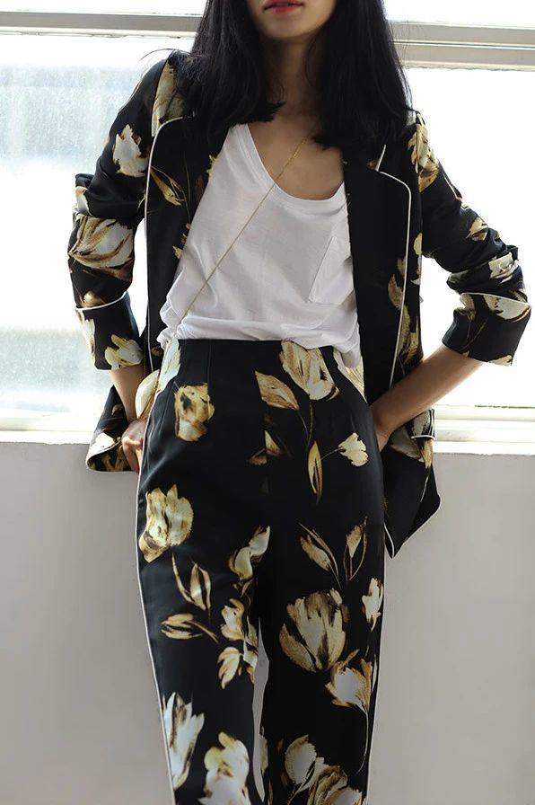 轻熟性感,这3家店的「西装+衬衣+连衣裙」带着法式慵懒