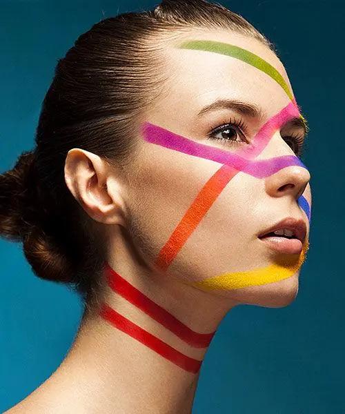 女人出门不要打扮得太漂亮,女孩子出门一定不要打扮漂亮