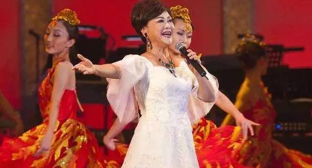 难忘今宵春晚30年经典回顾1984,历年央视春晚难忘今宵回顾