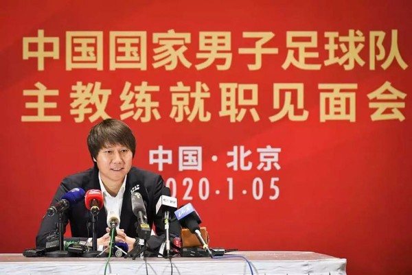 主教练经典换人,主教练如何更换战术