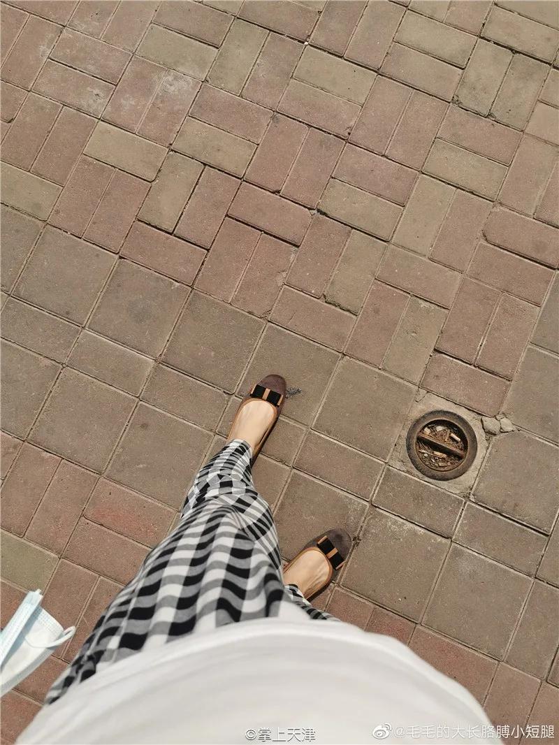 00后的小朋友喜欢90后的姐姐,00后小姑娘爱上80后中年大叔