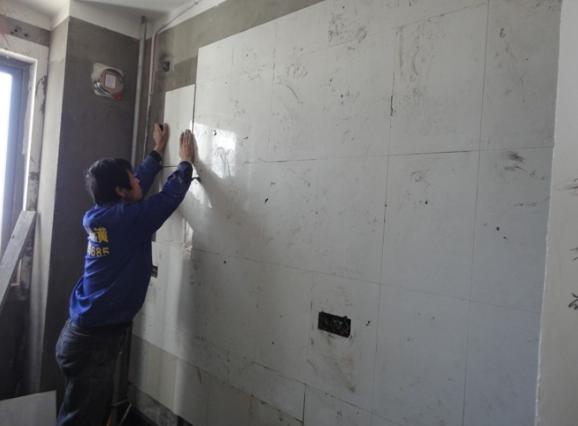 贴瓷砖纯人工费多少钱一平方,农村贴瓷砖价格多少钱一平方