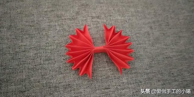 儿童折纸简单手工幼儿园蝴蝶结,蝴蝶结手工折纸超简单正方形纸