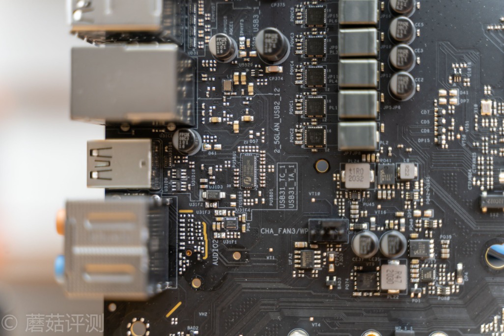 技嘉b550大雕主板评测,华擎x570太极雷蛇怎么样